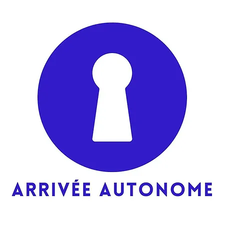 Daire Studio, Proche De